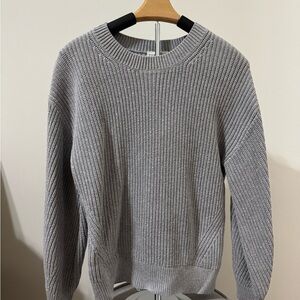 GAP Women’s s Crewneck Sweater in Heather Gray